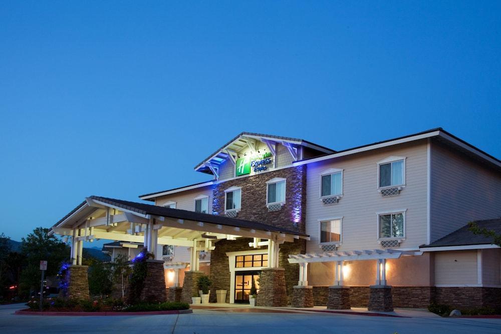 Holiday Inn Express Hotel & Suites San Dimas By Ihg Bagian luar foto